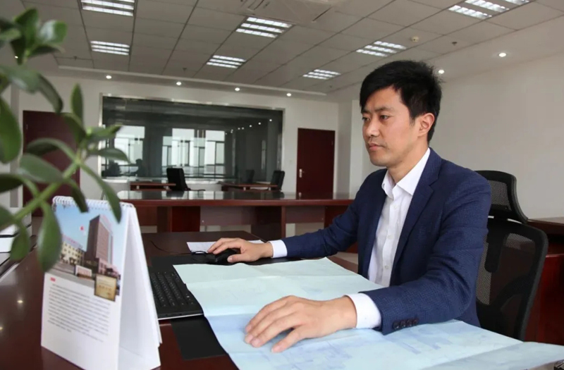 海安名匠丨江蘇鵬飛集團(tuán)股份有限公司設(shè)計中心主任，高級工程師、高級技師李曉平